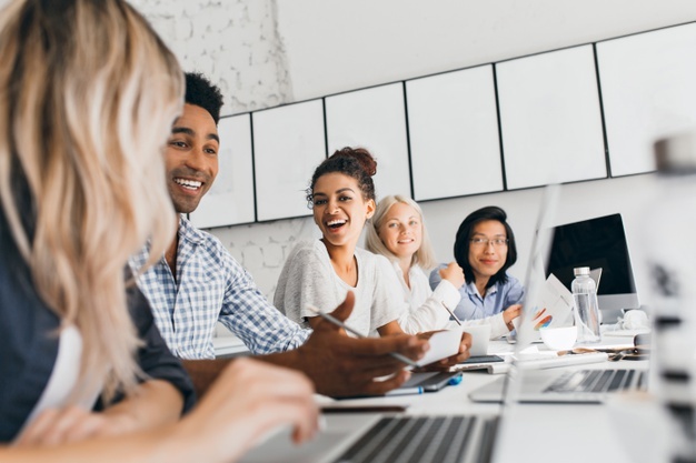 LA DISCIPLINA DELL'ORARIO DI LAVORO. LA GESTIONE DELLE ASSENZE NEL RAPPORTO DI LAVORO PUBBLICO